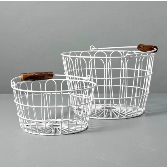 Small White Metal/Wood handle Hearth & Hand basket - Picture 4 of 11